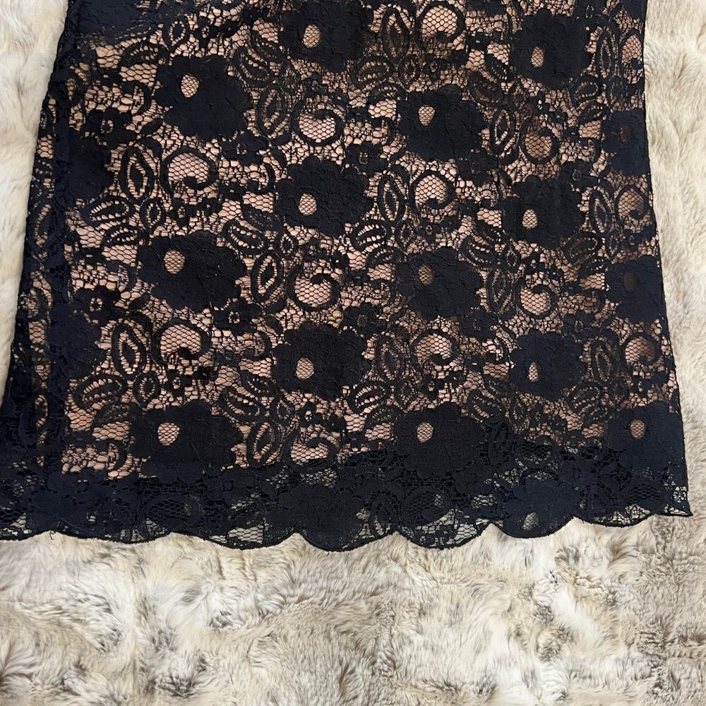 BCBGMaxazria Lynnette Black Lace Dress size 4 NWT - Picture 5 of 7